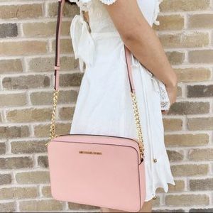Michael Kors pale pink jet set crossbody